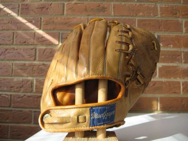 Bob Thomson MacGregor G108 Personal Model Back